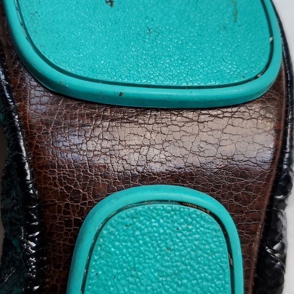 Tieks obsidian black croc patent leather ballet flats with box and flower - Picture 11 of 17